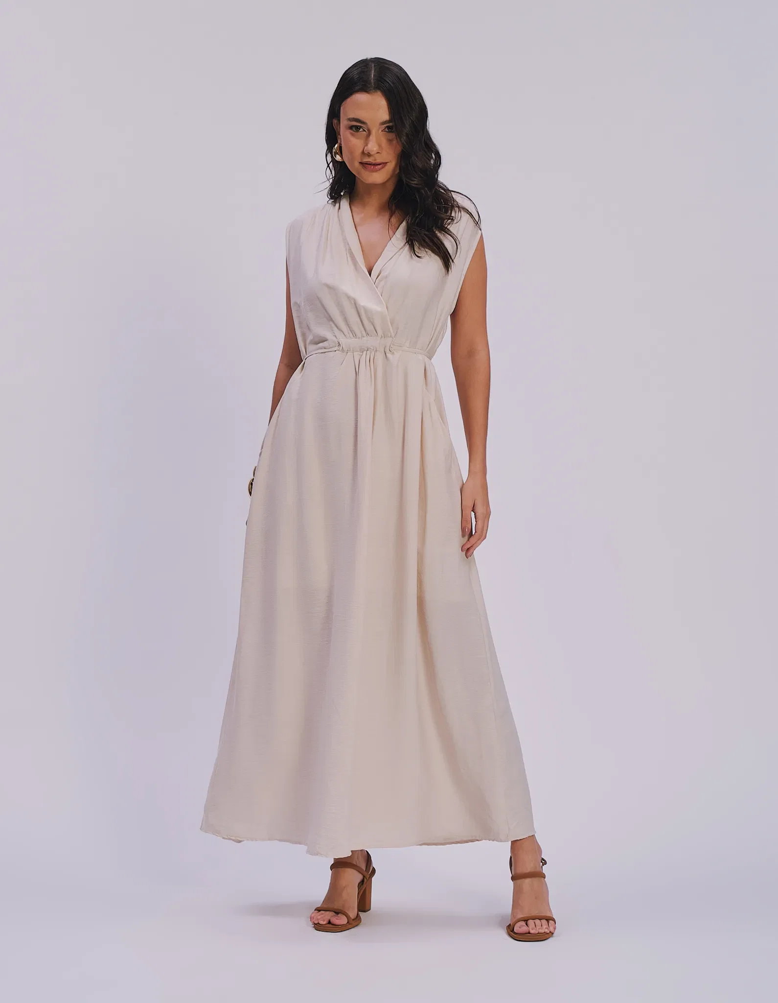 Vestido Longo Decote Transpassado - Bege — imagem 1