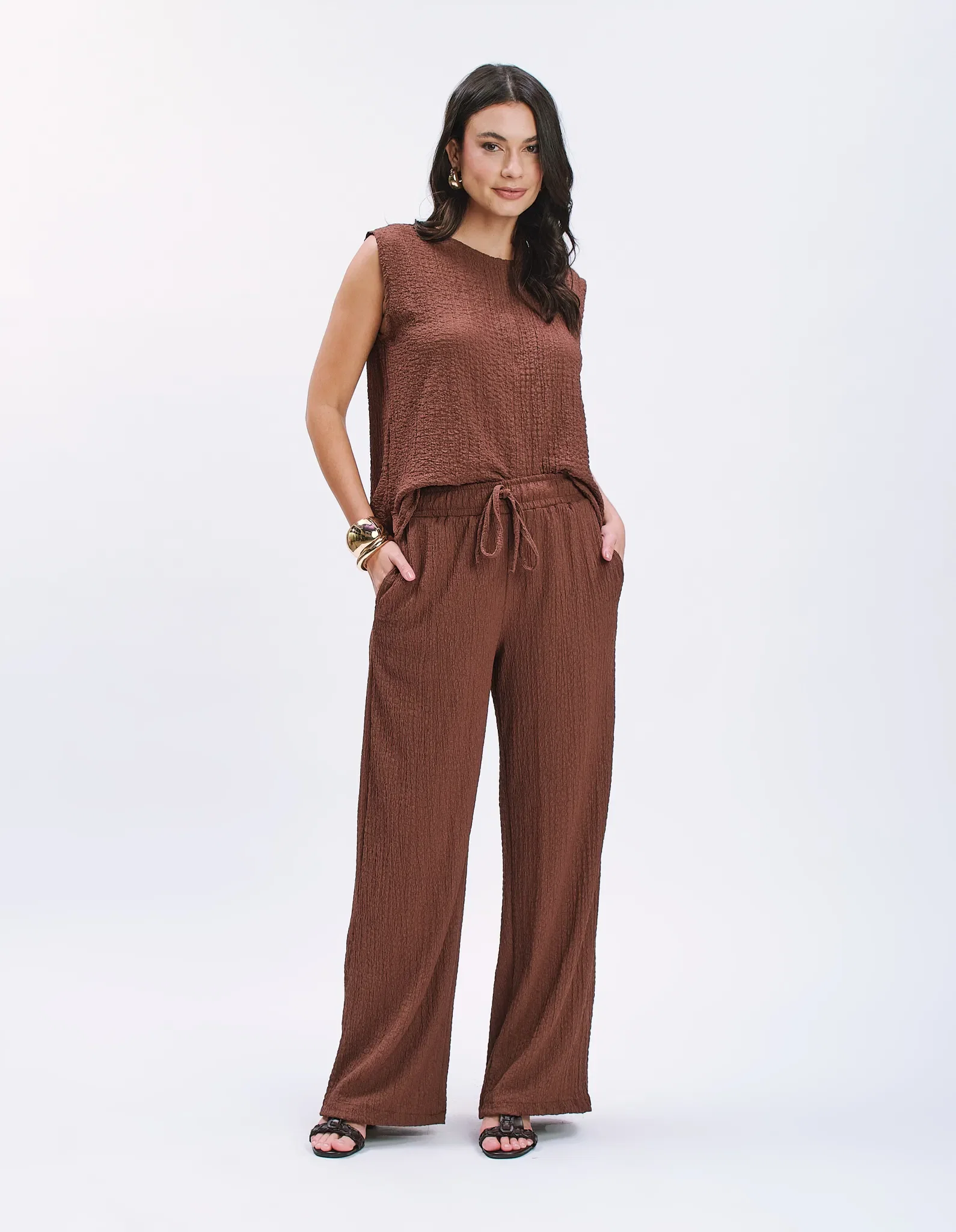 Calça Pantalona Texturizada - Marrom