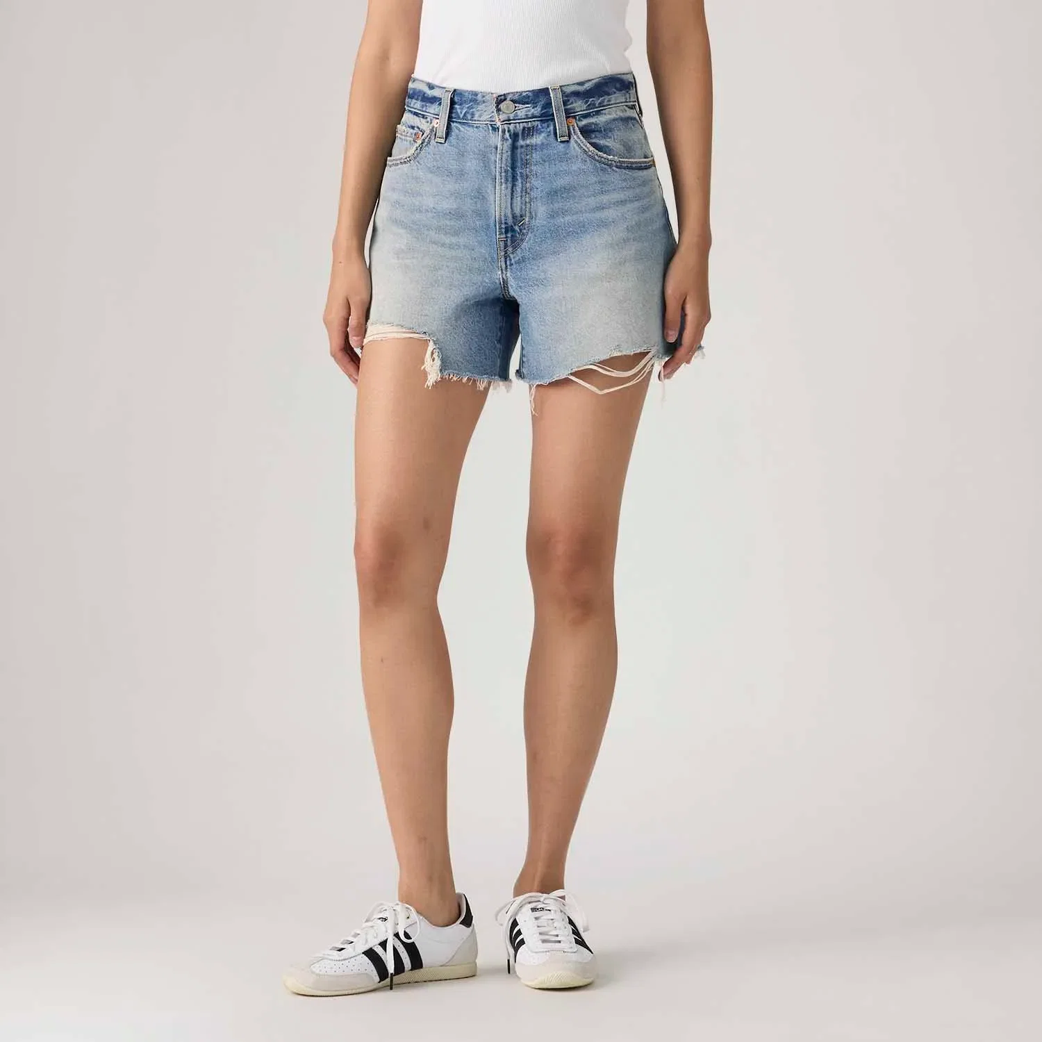 Shorts Jeans Levi's® Ribcage Lavagem Média
